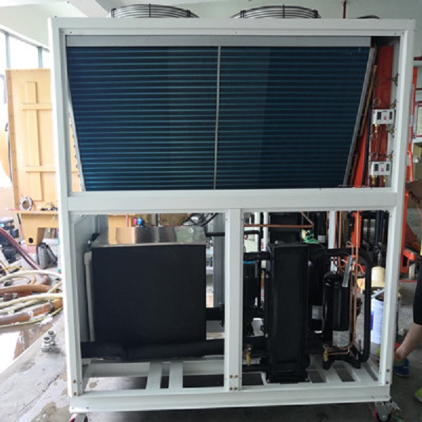 산업용 냉각수에 팽창 탱크가 필요한 이유는 무엇입니까?