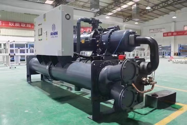 가변 주파수 냉각기 대 고정 주파수 냉각기: 어느 것이 귀하의 공정에 더 적합합니까?