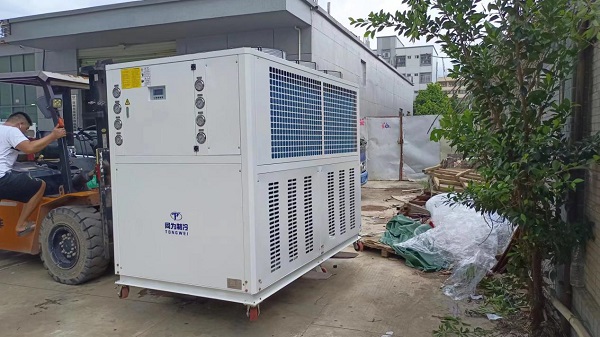 냉각수 누출의 원인은 무엇입니까? 문제를 해결하는 방법?